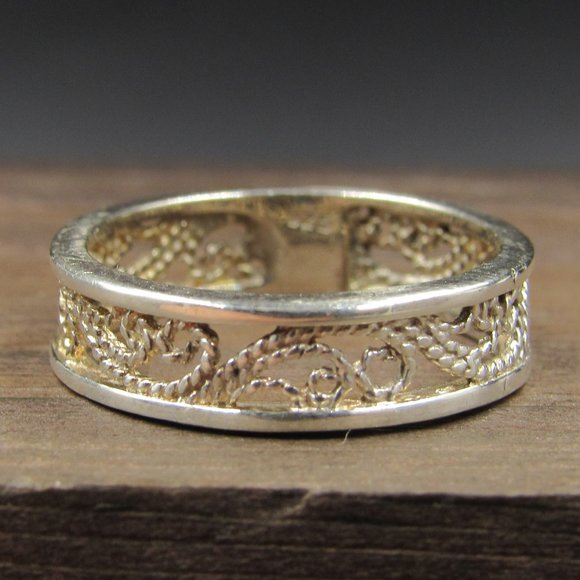 Jewelry - Size 5 Sterling Silver Light Filigree Style Band